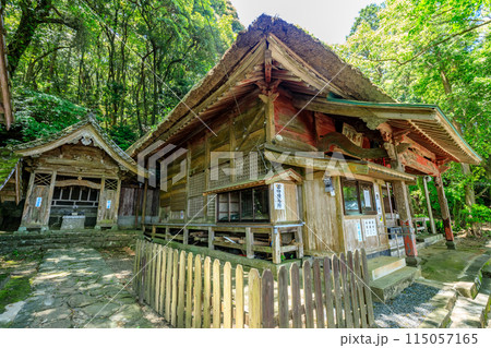初夏の水堂安福寺 観音堂　佐賀県白石町 115057165
