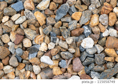 カラフルな石の背景 115058749