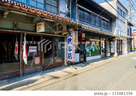 鳥取県　倉吉の町並み 115061356