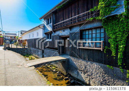 鳥取県　倉吉の町並み 115061378