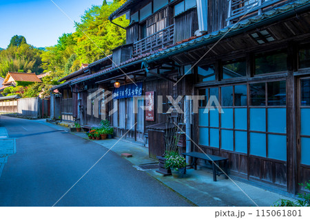 島根県　石見銀山　大森の町並み 115061801