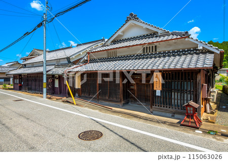 兵庫県　篠山市福住の町並み 115063026
