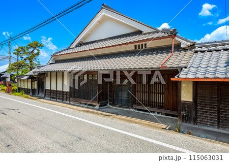 兵庫県 篠山市福住の町並み 兵庫県 篠山市福住の町並み 115063031