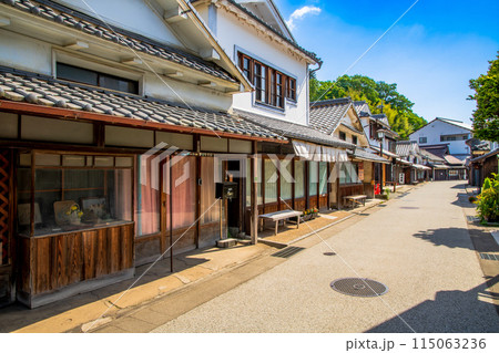 兵庫県　丹波篠山の町並み 115063236