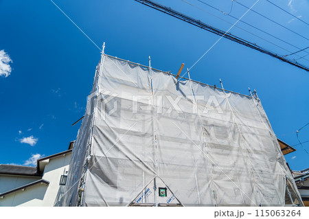 建築現場の足場　 115063264