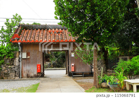 歴史的建造物　桃林寺境内 115068791
