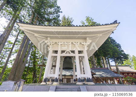 初夏の高野山 壇上伽藍 大塔の鐘・高野四郎 初夏の高野山 壇上伽藍 大塔の鐘・高野四郎 115069536