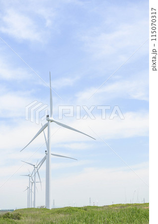 風力発電と青空 風力発電と青空 115070317