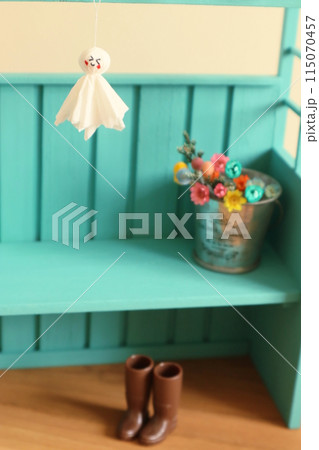 てるてる坊主とパーゴラのようなシーティングアーバー 115070457