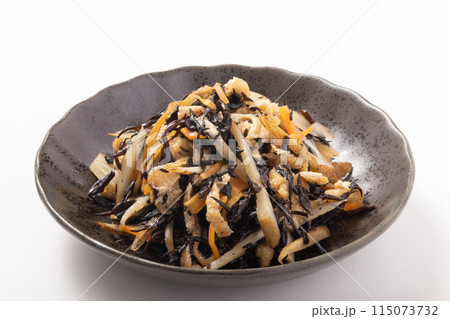ひじきの煮物　（ごぼう　人参　ひじき　油揚げ） 115073732