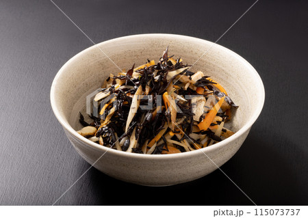 ひじきの煮物 (ごぼう 人参 ひじき 油揚げ) ひじきの煮物 (ごぼう 人参 ひじき 油揚げ) 115073737