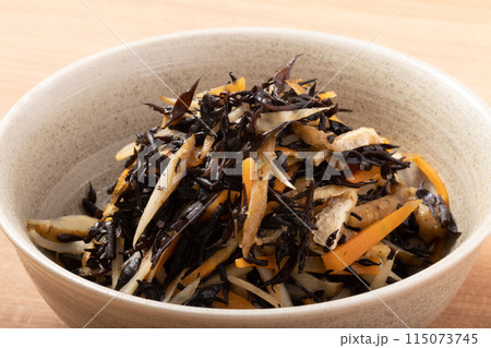 ひじきの煮物 (ごぼう 人参 ひじき 油揚げ) ひじきの煮物 (ごぼう 人参 ひじき 油揚げ) 115073745