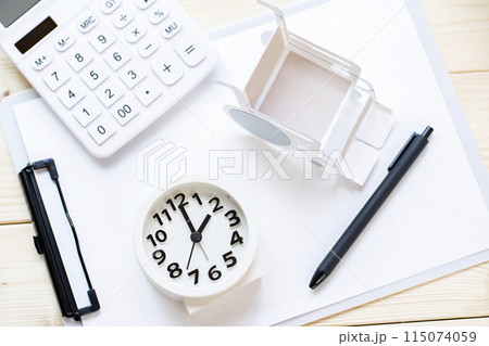 時計　時間　2時　14時　2：00　14：00 115074059