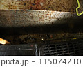 汚れたコンロ周り 115074210