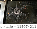 汚れたコンロ 115074211