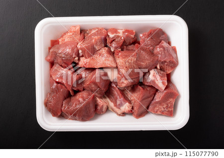 ［アメリカ産］牛タン（カレー　シチュー用） 115077790
