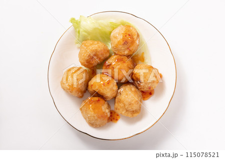さつま揚げのスウィートチリソースかけ（魚肉　イカ） 115078521