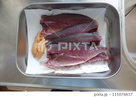 今日の釣果は真鯖2尾only 真子が殊の外旨い 今日の釣果は真鯖2尾only 真子が殊の外旨い 115078637