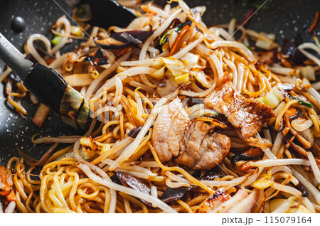 ソース焼きそば作り ソース焼きそば作り 115079164