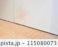 お風呂の壁の汚れ 115080073