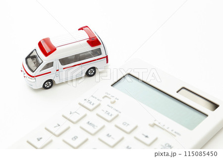 救急車と電卓 救急車と電卓 115085450