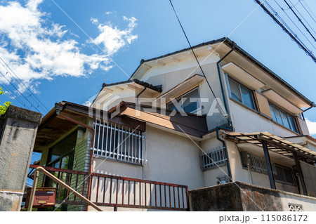 空家の活用　空家問題 115086172