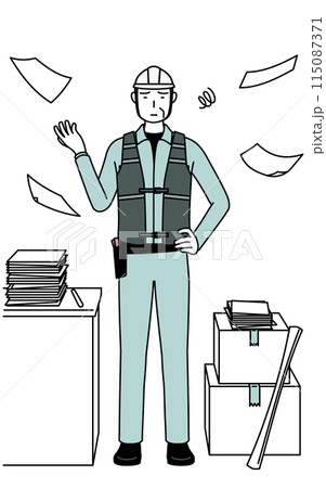 片付かない業務にうんざりするヘルメットと作業着姿のシニア男性技師 115087371