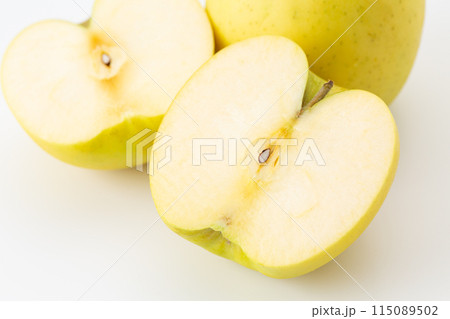 青リンゴ（シナノゴールド） 115089502