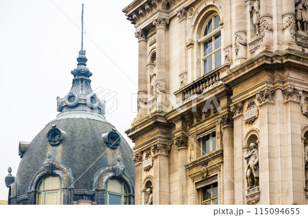 Old buildings in Paris, France 115094655