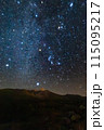 十勝岳と冬の星空 115095217