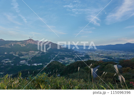 阿蘇山山の風景 115096396