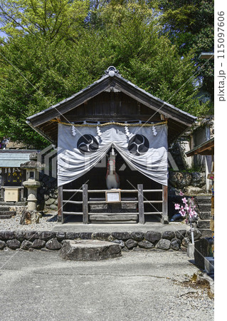 尾張五社 針綱神社「御神馬」 115097606