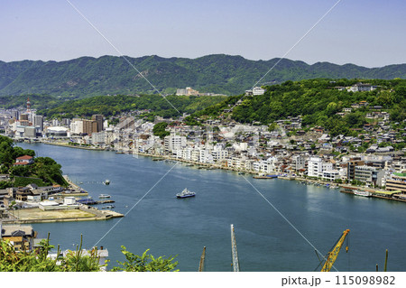 向島からの尾道の街並み　尾道水道　広島県尾道市 115098982