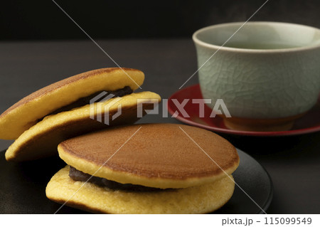 どら焼き　緑茶 115099549