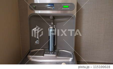 ロサンゼルス 115100028