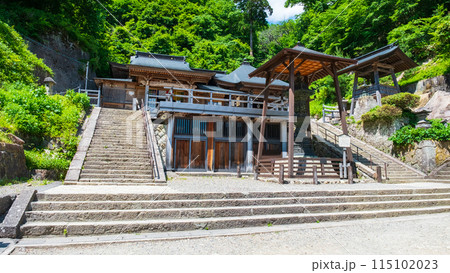 山寺（立石寺）：大仏殿と奥之院（如法堂） 115102023