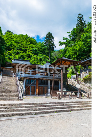 山寺（立石寺）：大仏殿と奥之院（如法堂） 115102025