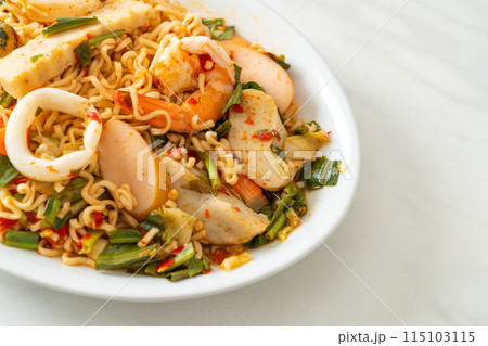 Instant noodle spicy salad with mixed meats Instant noodle spicy salad with mixed meats 115103115