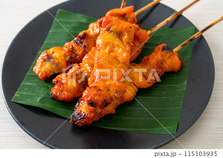 grilled chicken skewer in Asian style 115103935
