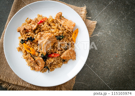 pork fried rice with herbs 115103974