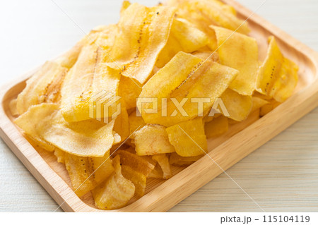 Banana Chips - fried or baked sliced banana Banana Chips - fried or baked sliced banana 115104119