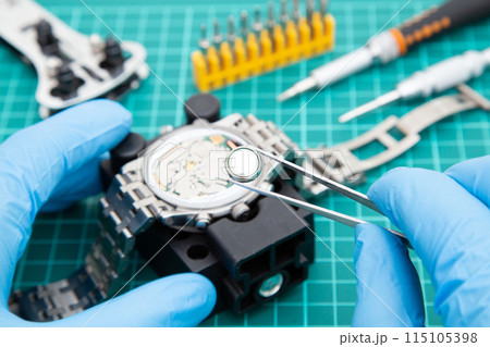 腕時計の電池交換 115105398