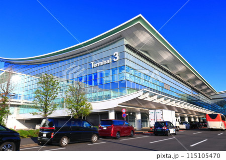 【東京都】快晴の羽田空港第3ターミナル(東京国際空港 国際線ターミナル) 【東京都】快晴の羽田空港第3ターミナル(東京国際空港 国際線ターミナル) 115105470