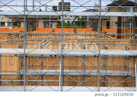 1階の型枠建て込み状況（建築工事） 115105630