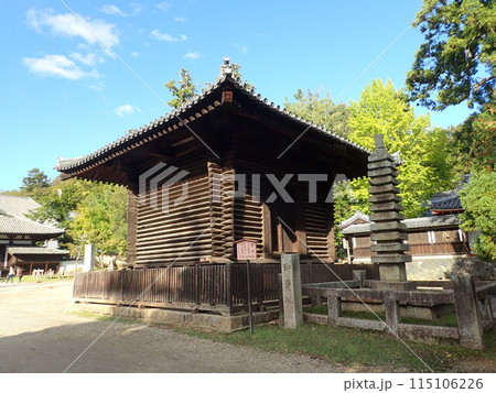 奈良県奈良市にあり手向山八幡宮、東大寺八幡宮、鎮守八幡宮とも呼ばれ、東大寺境内にある手向山神社 奈良県奈良市にあり手向山八幡宮、東大寺八幡宮、鎮守八幡宮とも呼ばれ、東大寺境内にある手向山神社 115106226