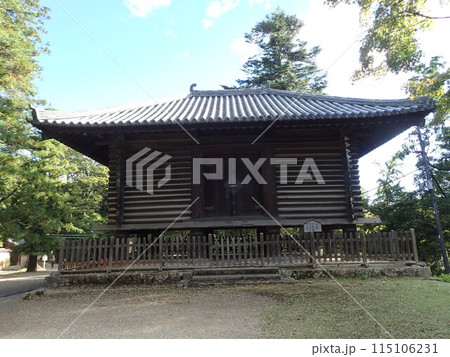 奈良県奈良市にあり手向山八幡宮、東大寺八幡宮、鎮守八幡宮とも呼ばれ、東大寺境内にある手向山神社 115106231