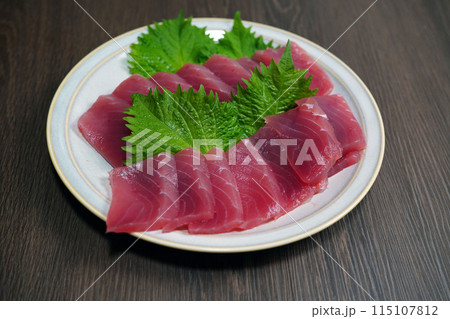 美味しいマグロの刺身 115107812
