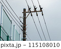 街中の電線 115108010