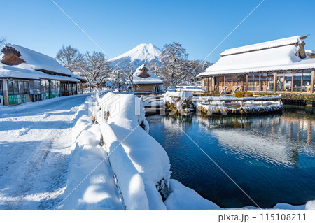 忍野八海 富士山 雪 忍野八海 富士山 雪 115108211
