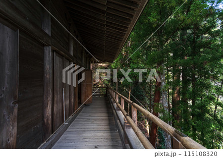 奈良 室生寺 奥の院の常燈堂 115108320